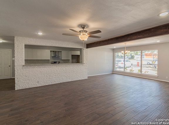 5th image of 504 Antler Dr