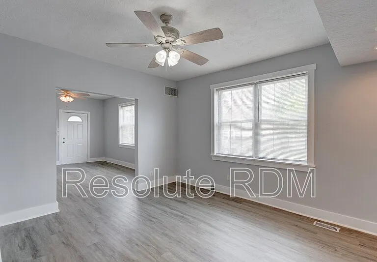 743 Cottage Ave — Photo 11