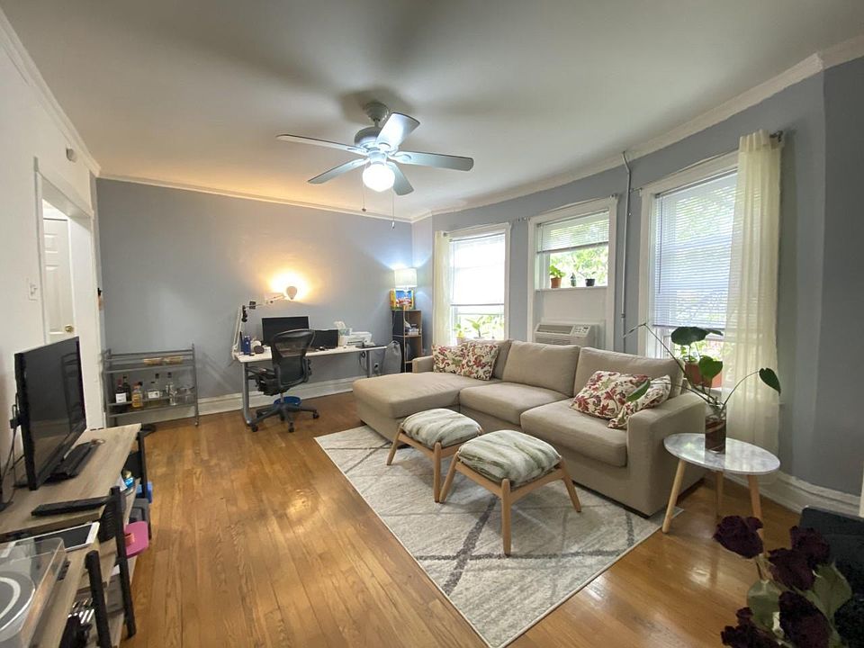 1st image of 5537-39 N Kenmore Ave #2A