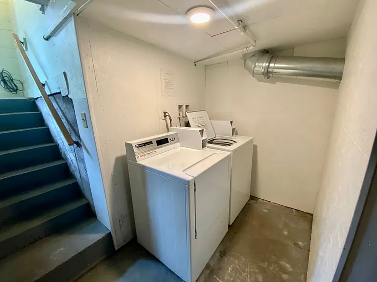 329 Lyon St NE #5 — Photo 12