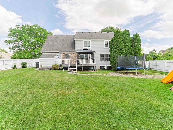 5th image of 53051 Woodmar Dr