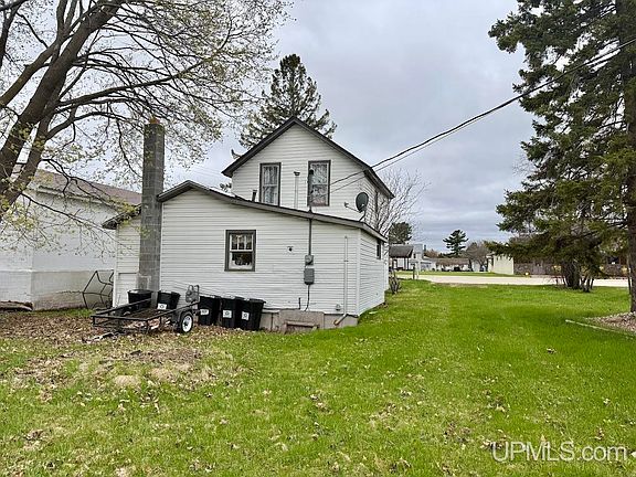 2nd image of 10458 S Main St