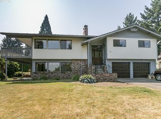 1890 Valley View Dr, West Linn, OR