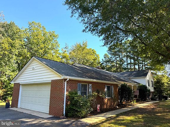 3rd image of 5381 Strawberry Ln
