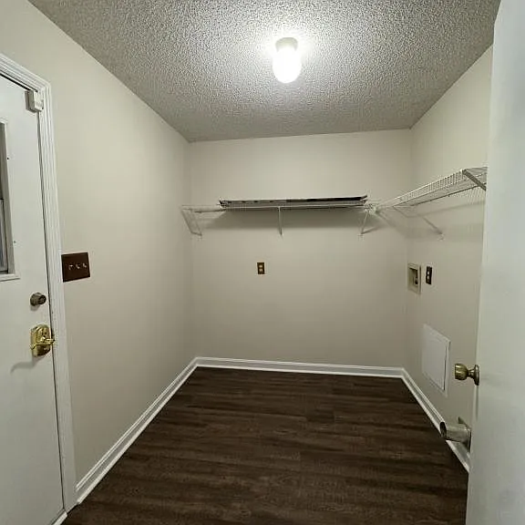 327 Bonnie Dr — Photo 15