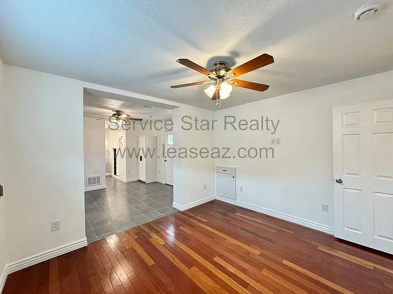 2908 E Avalon Dr — Photo 10