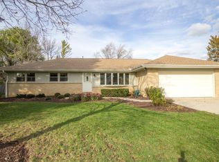 N68W13350 Ranch Rd, Menomonee Falls, WI 53051