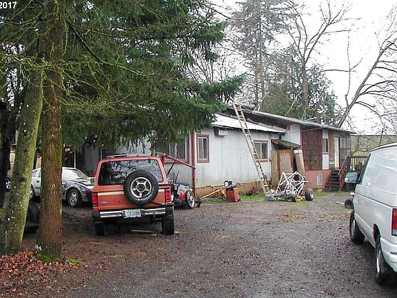 5th image of 2502 NE 110th Ave