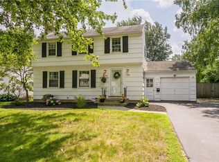 53 Ridgeview Dr, Rochester, NY 14617