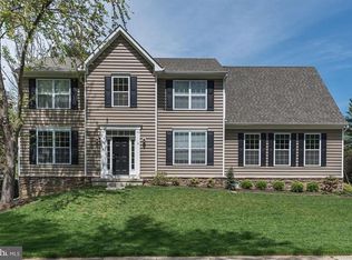 4 Landover Ln, Cherry Hill, NJ 08002