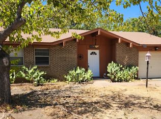 822 Lake View Rdg, White Settlement, TX 76108