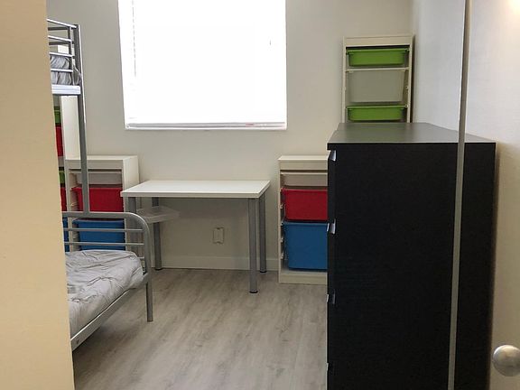 Second bedroom 