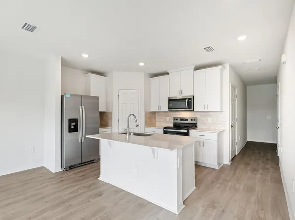 16253 Bird Of Paradise Ave, Clermont, FL 34714
