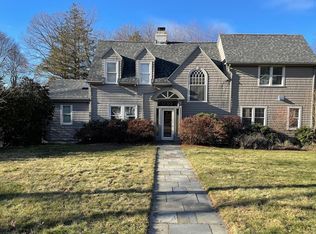 28 Bancroft Rd, Wellesley, MA 02481