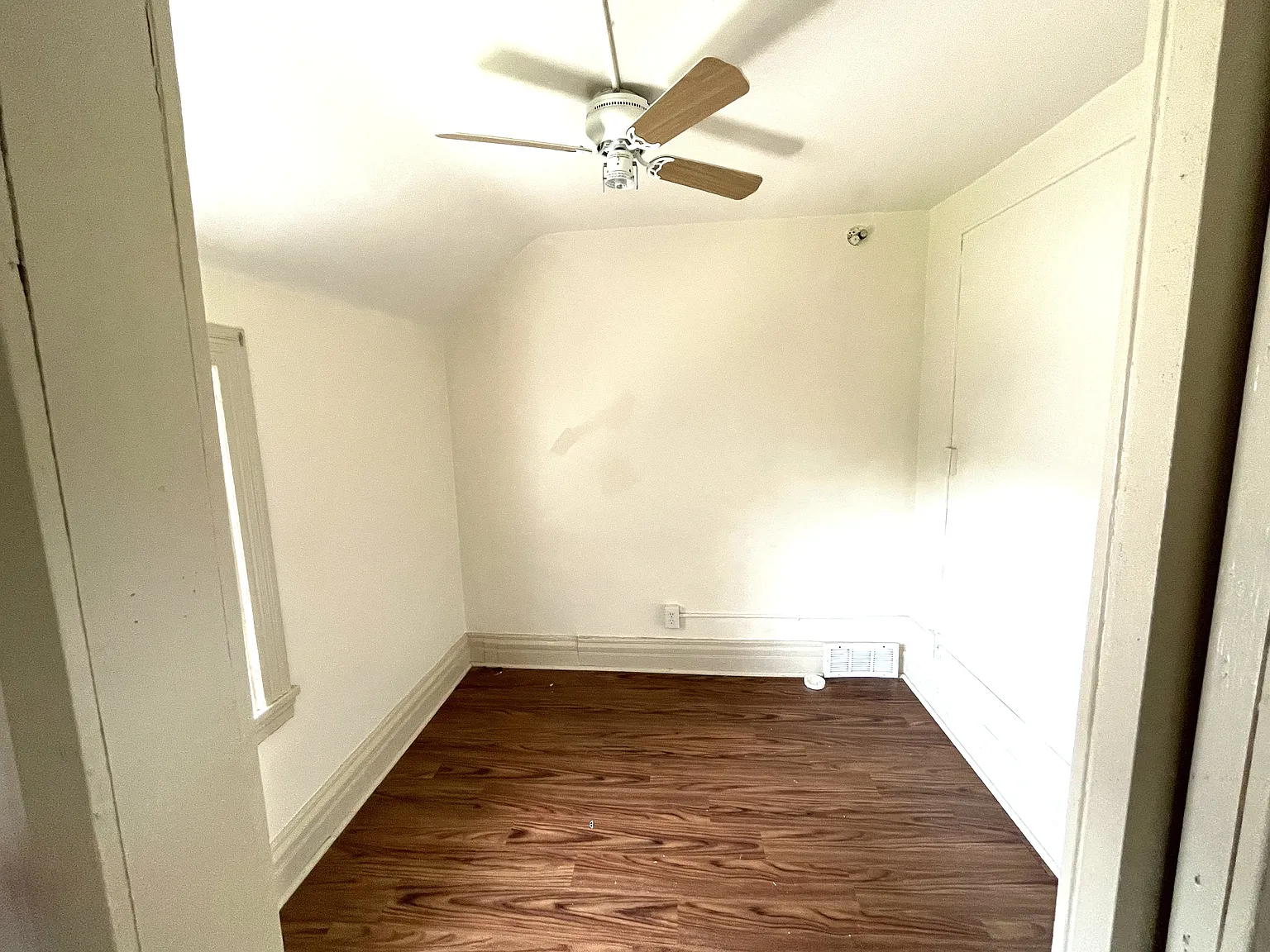 3 bed, 1000 sqft, $900 — Photo 3