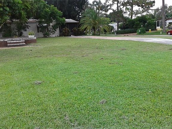 4th image of 1427 Colonia Ln E