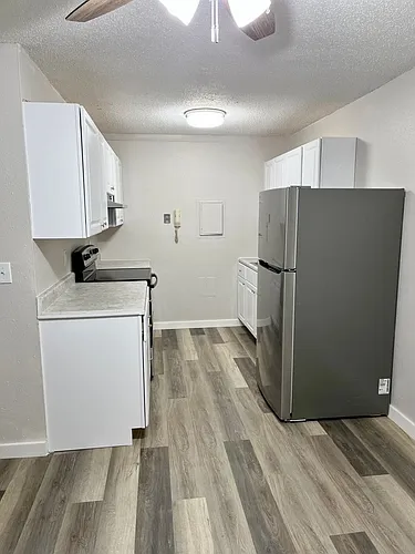 Cedar Crest Apartments Photo 1