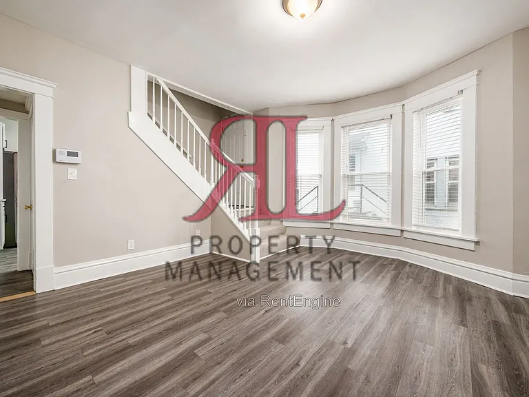 1268 Courtland Ave — Photo 7