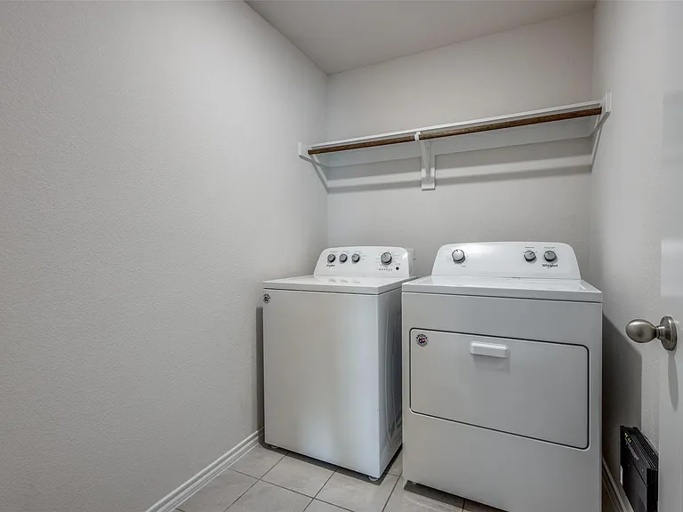 808 Saddle Horn Way — Photo 21