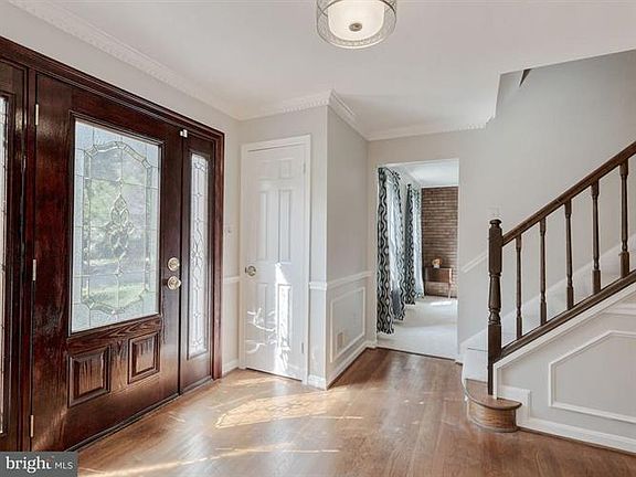 2nd image of 9906 Shady Cove Dr