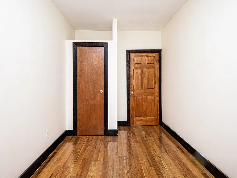 88 Starr St #2R — Photo 18