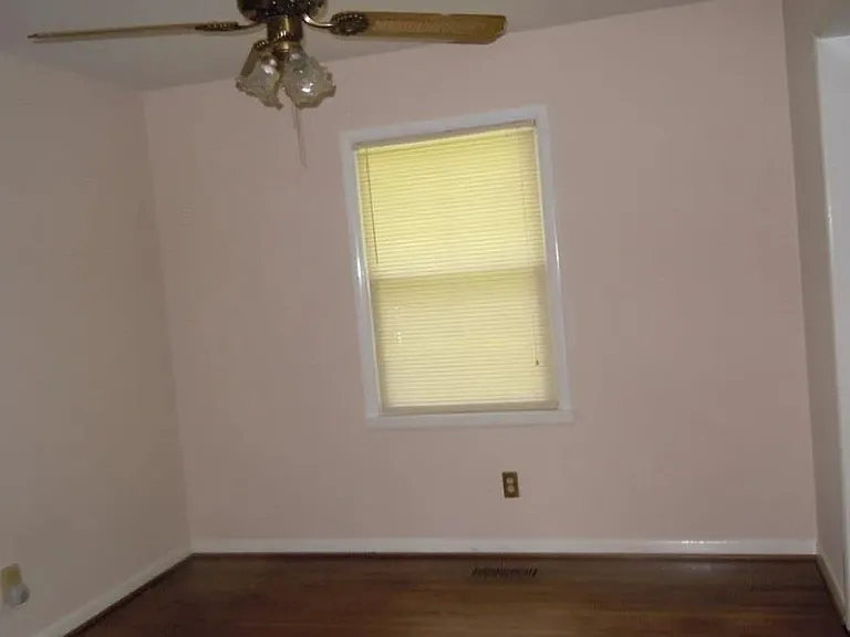 128 Lake Dr NE — Photo 6