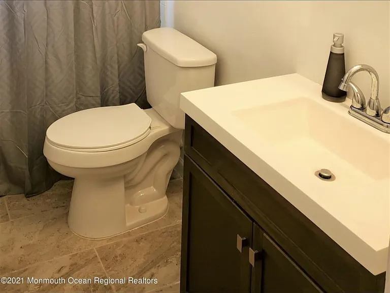 61D White St #D — Photo 3