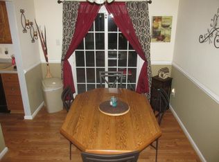 102 Goldfinch Ct, Warrington, PA 18976