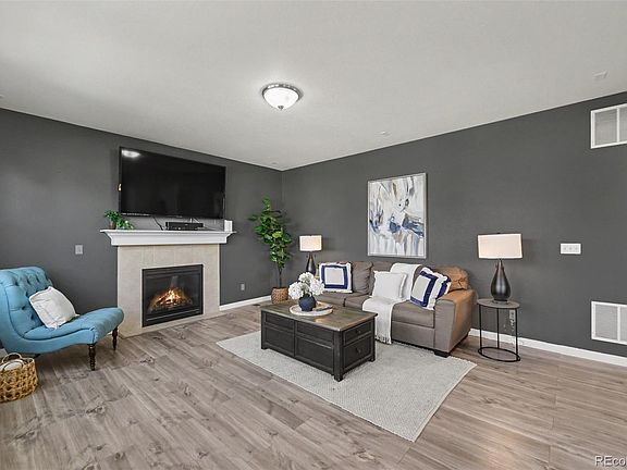 4th image of 10934 Pitkin Street