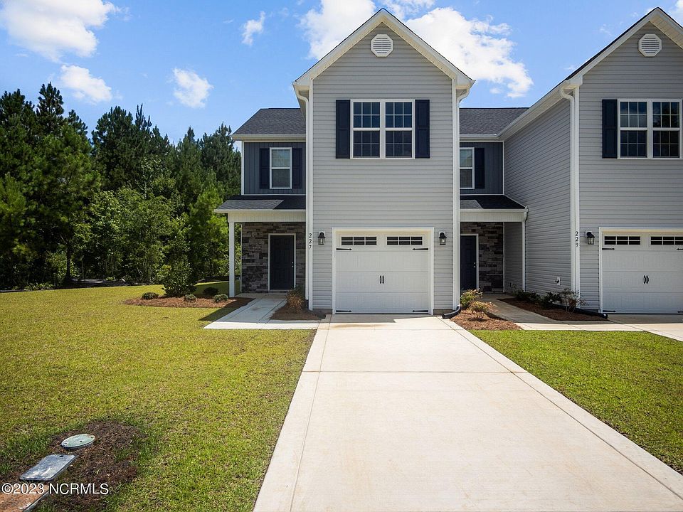 1st image of 227 Verrazzano Ln