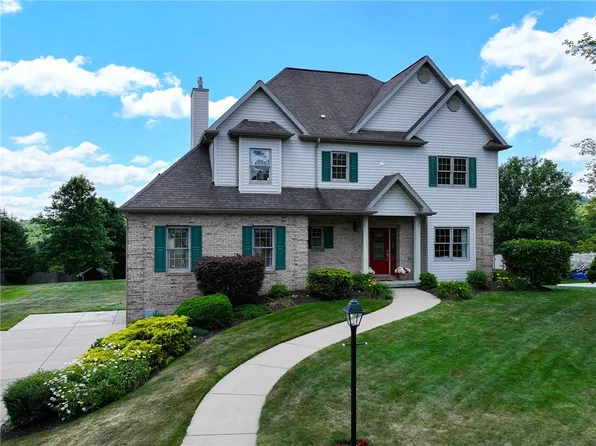 104 Cobblestone Ct, Oakdale, PA 15071