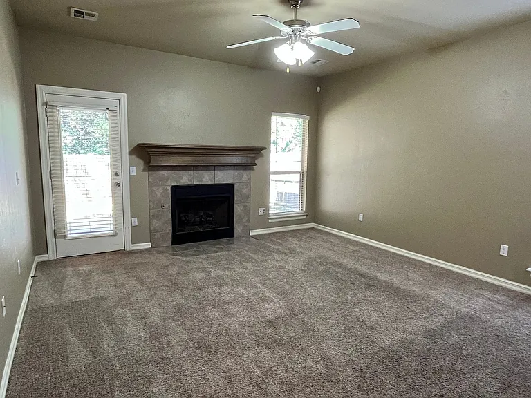 6737 NW 125th Ct — Photo 3