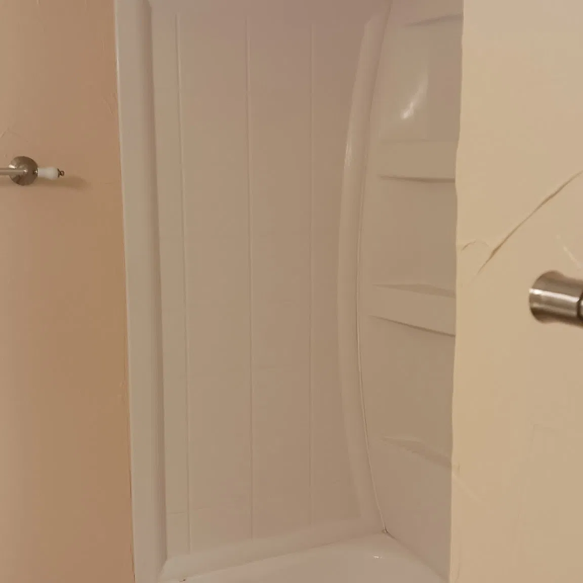 2 bed, 890 sqft, $1,300 — Photo 1
