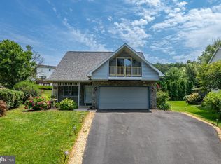 212 Callery Dr, Blandon, PA 19510