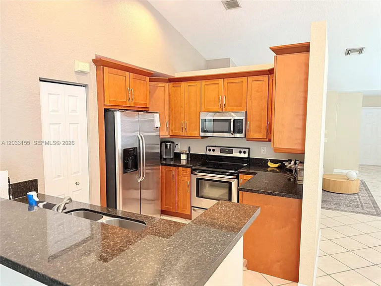 1530 Canary Island Dr — Photo 5