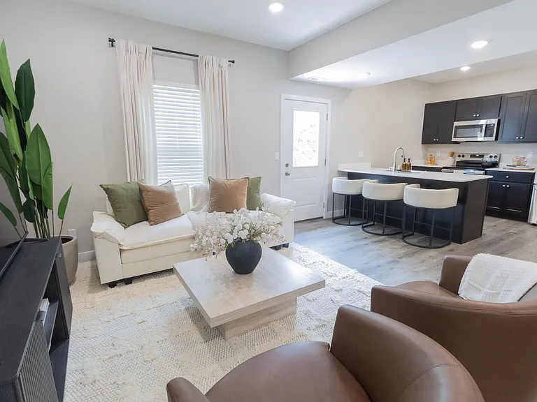 2950 N Creasy Springs Rd — Photo 16