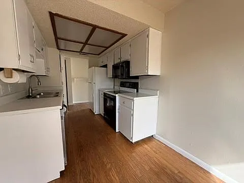 411 Buckboard Blvd — Photo 6