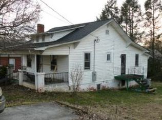 917 W Hillcrest Dr, Johnson City, TN 37604