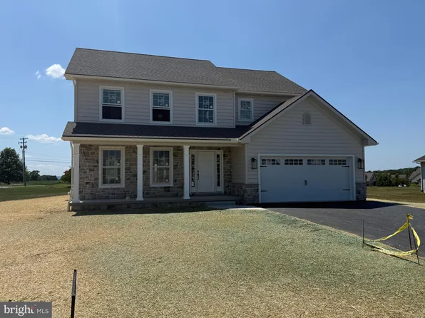 105 Dream Dr, Lebanon, PA 17046