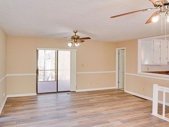 5th image of 220 Winding Stream Trl