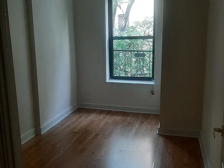 327 E 83rd St #4C — Photo 2