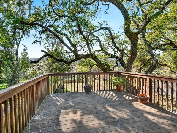 105 Hooker Avenue, Sonoma, CA 95476