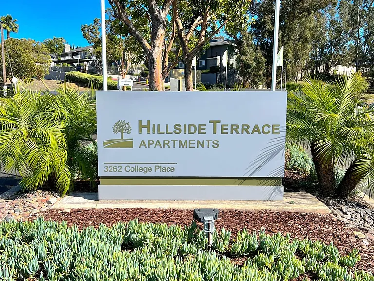 Hillside Terrace — Photo 21