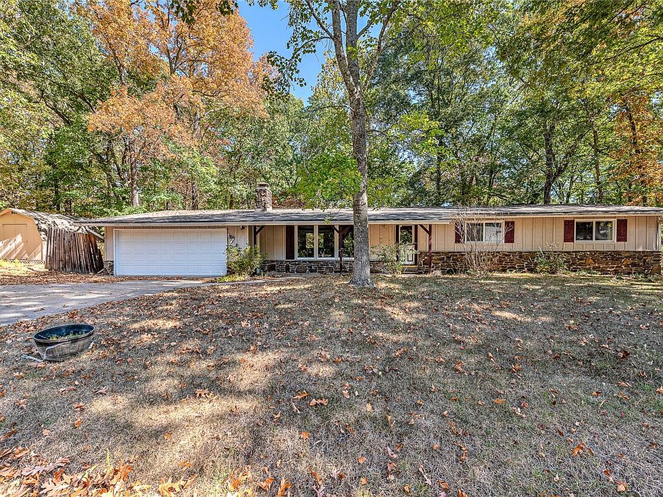 1st image of 7 Radcliffe Dr