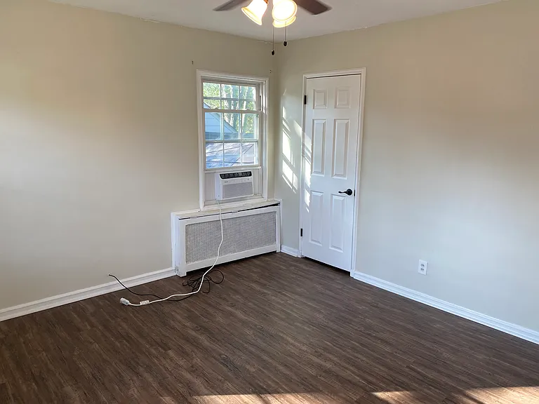 1520 Oakmount Rd #2 — Photo 8