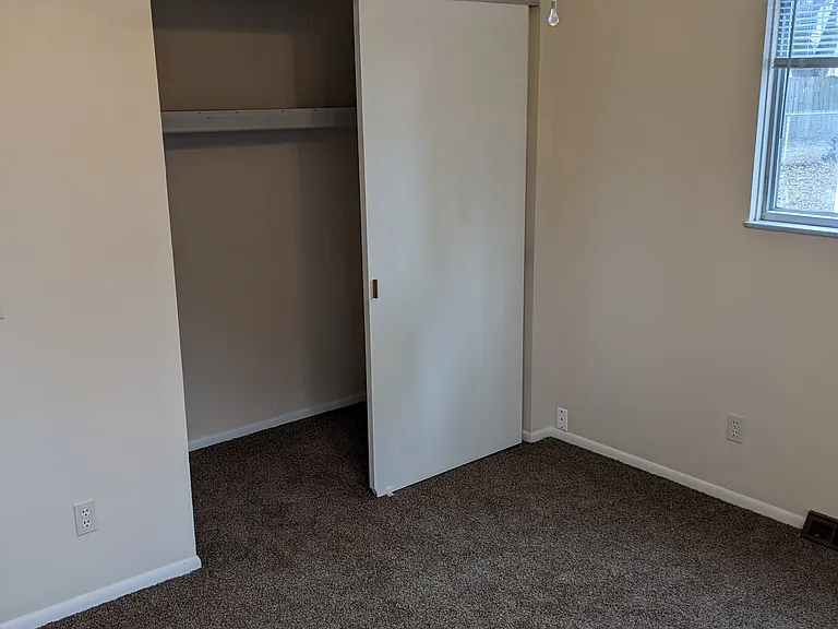 3248 Meadowbrook Ct — Photo 11