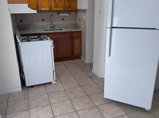 326 49th St, Union City, NJ 07087