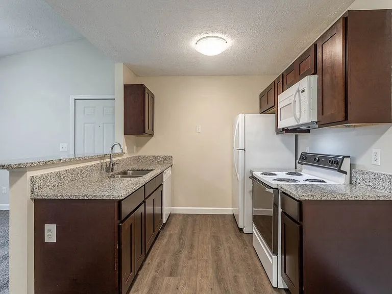 Bayside Apartment Homes — Photo 2