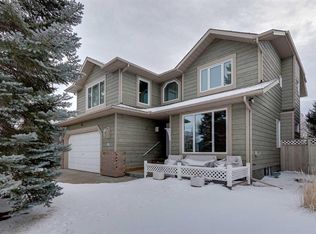 86 N Sunvista Close SE, Calgary, AB T2X 2S2