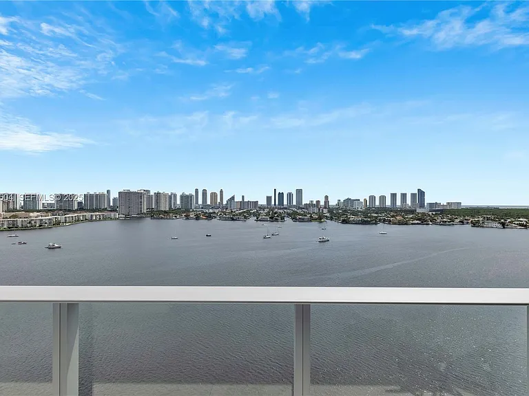 17111 Biscayne Blvd #1709 — Photo 2